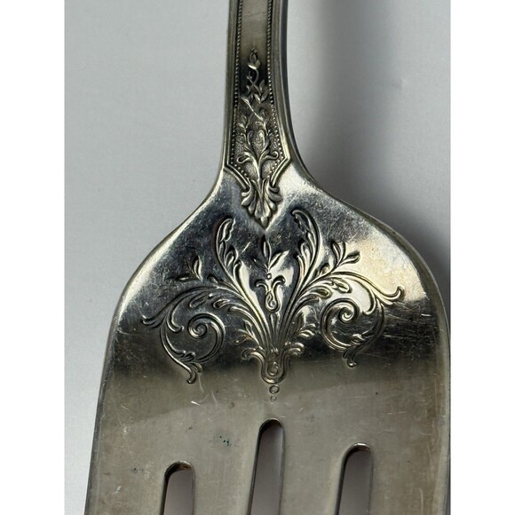 1847 Rogers Bros 1924 Ancestral Meat Serving Fork Antique Victorian Silverplate - Picture 2 of 7